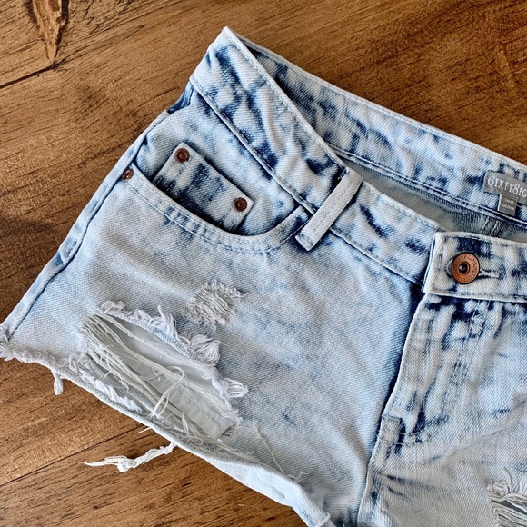 Washed out ripped denim booty shorts - Picture 5 of 5